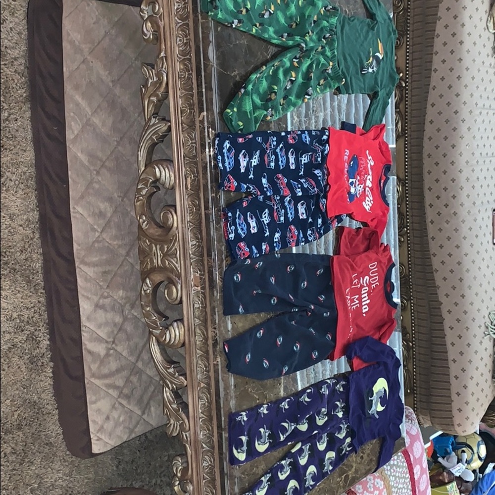 4 pairs of boys pajamas